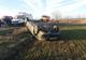 Accident spectaculos la Ilfoveni (DN71). Trei răniți după ce o mașină s-a răsturnat pe câmp