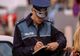 Polițiștii trebuie să își facă cunoscută calitatea chiar dacă sunt în civil, din ianuarie 2020
