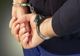 Dâmbovița: Doi bărbați reținuți după ce au bătut cu sălbăticie un tânăr
