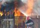 Incendiu puternic la o casă din Pucioasa! Pompierii au intervenit cu trei autospeciale