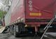 Dâmbovița. Un TIR scăpat de sub control a intrat într-un stâlp de electricitate