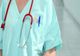 Dâmboviţa. Un fals medic arestat după ce pretindea sume mari de bani și bijuterii pentru servicii fictive